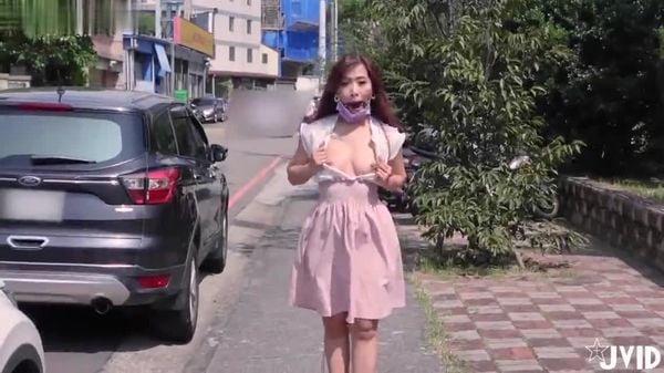 新绳缚大师高价作品夏夏户外口球羞耻调教av棒+金手指捆绑强制高潮大量喷水