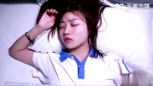 TM0091路边捡了个巨乳高中生